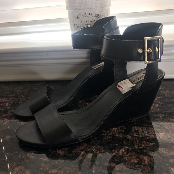 Steve Madden wedges - Picture 1 of 3